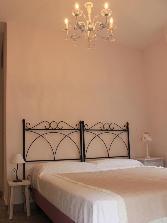 ואראצה Hotel B&B Francesca מראה חיצוני תמונה