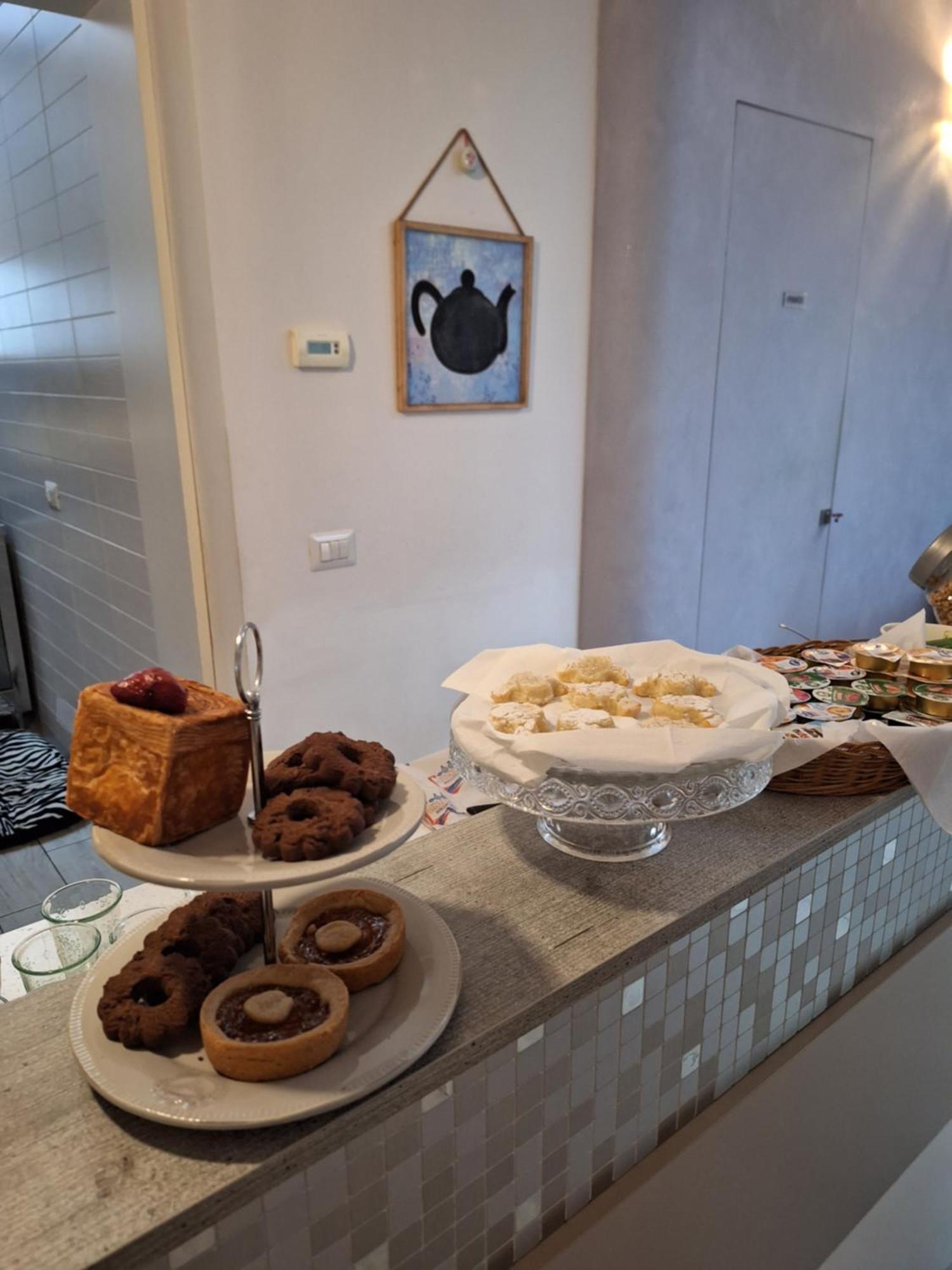 ואראצה Hotel B&B Francesca מראה חיצוני תמונה