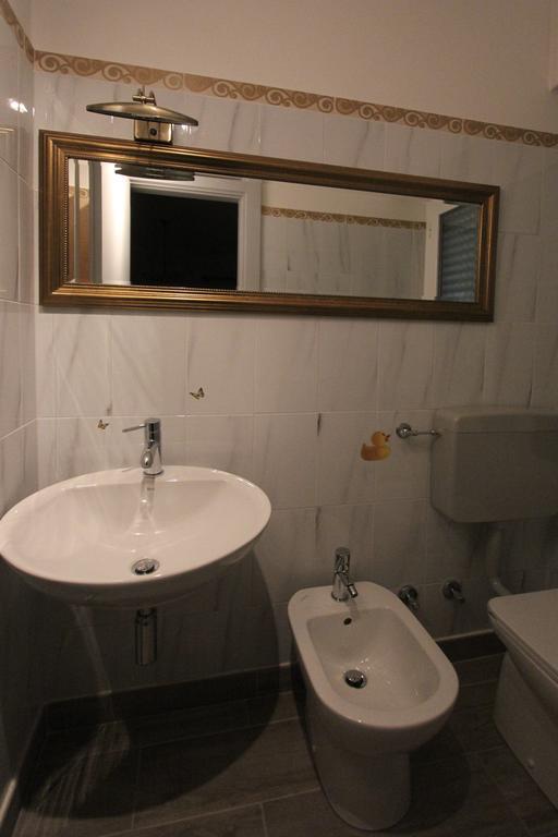 ואראצה Hotel B&B Francesca מראה חיצוני תמונה